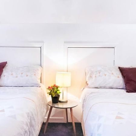 Apartment Up To 9 Close To Centre, Big Tv And Wifi 카디프 외부 사진