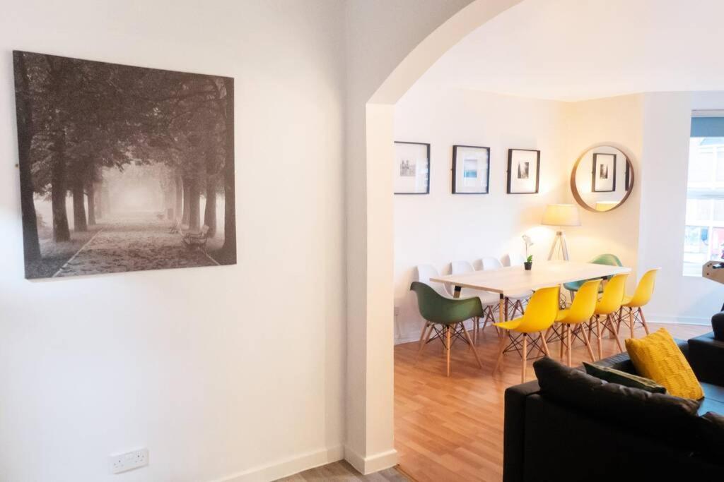 Apartment Up To 9 Close To Centre, Big Tv And Wifi 카디프 외부 사진